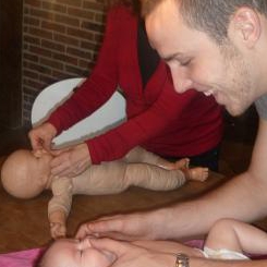 Consultation en massage de soin pour bébé